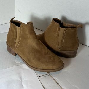 Suede ankle booties